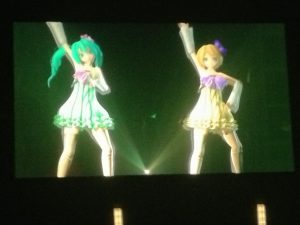 Miku and Rin Kagamine singing Colorful Melody