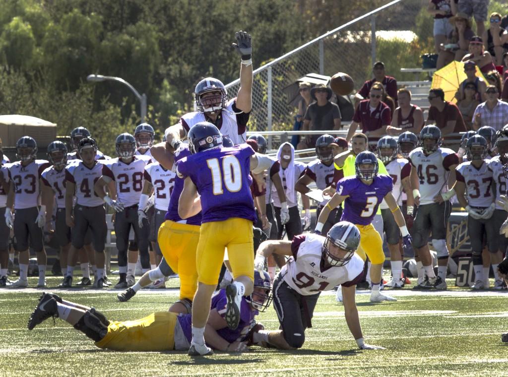 Lastminute field goal spoils CLU The Echo