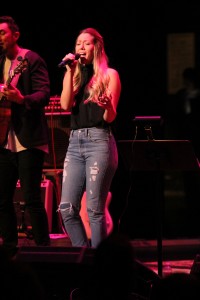 Grammy award-winning artist and Thousand Oaks native Colbie Caillat performed songs from her first album, ‘Coco.’ Photo by Arianna Macaluso - Photo Editor