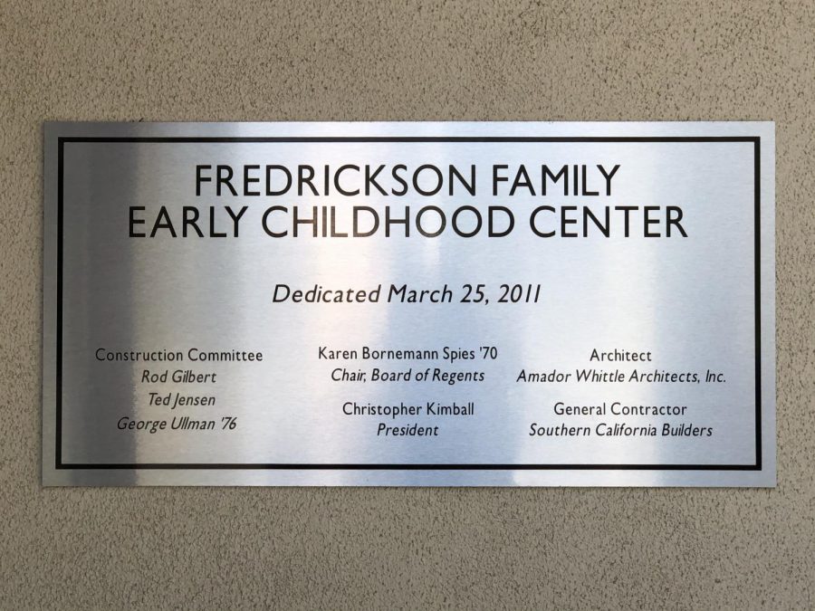 Un letrero en el Centro de La Primera Infancia de la Familia Frederickson. Proporcionado por Sam Irmas. Tomado el 30 de septiembre de 2020.