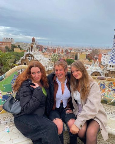 three female students on a study abroad trip in Barcelona